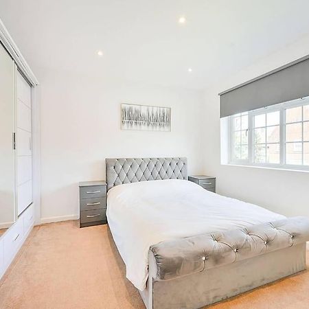 Premium Private Apartment Minutes To Central Londen Buitenkant foto